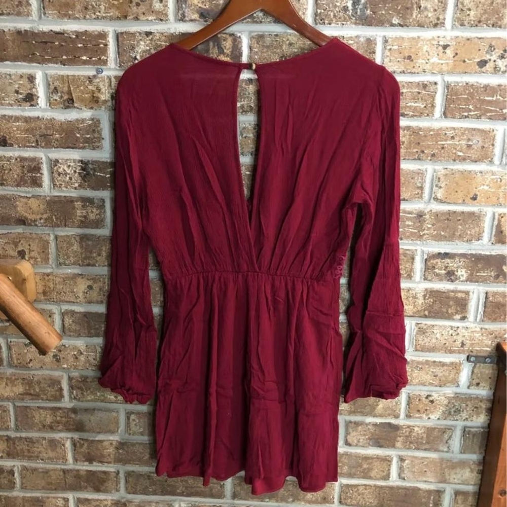 Burgundy red Dress size small. Very cute